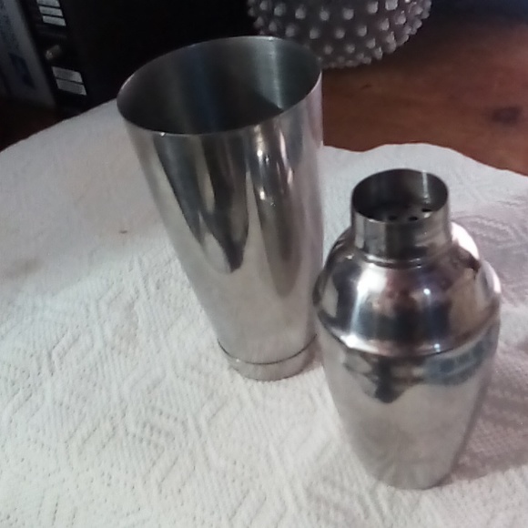 Serco Stainless Steel Martini Shaker and mixing glass for bartender. - Picture 1 of 4